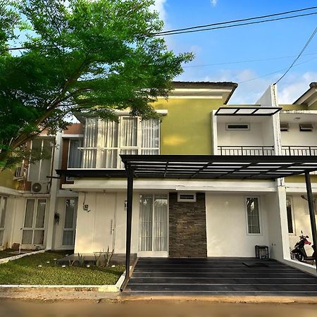 Blessimore Springhill 4Br Palembang Eksteriør bilde