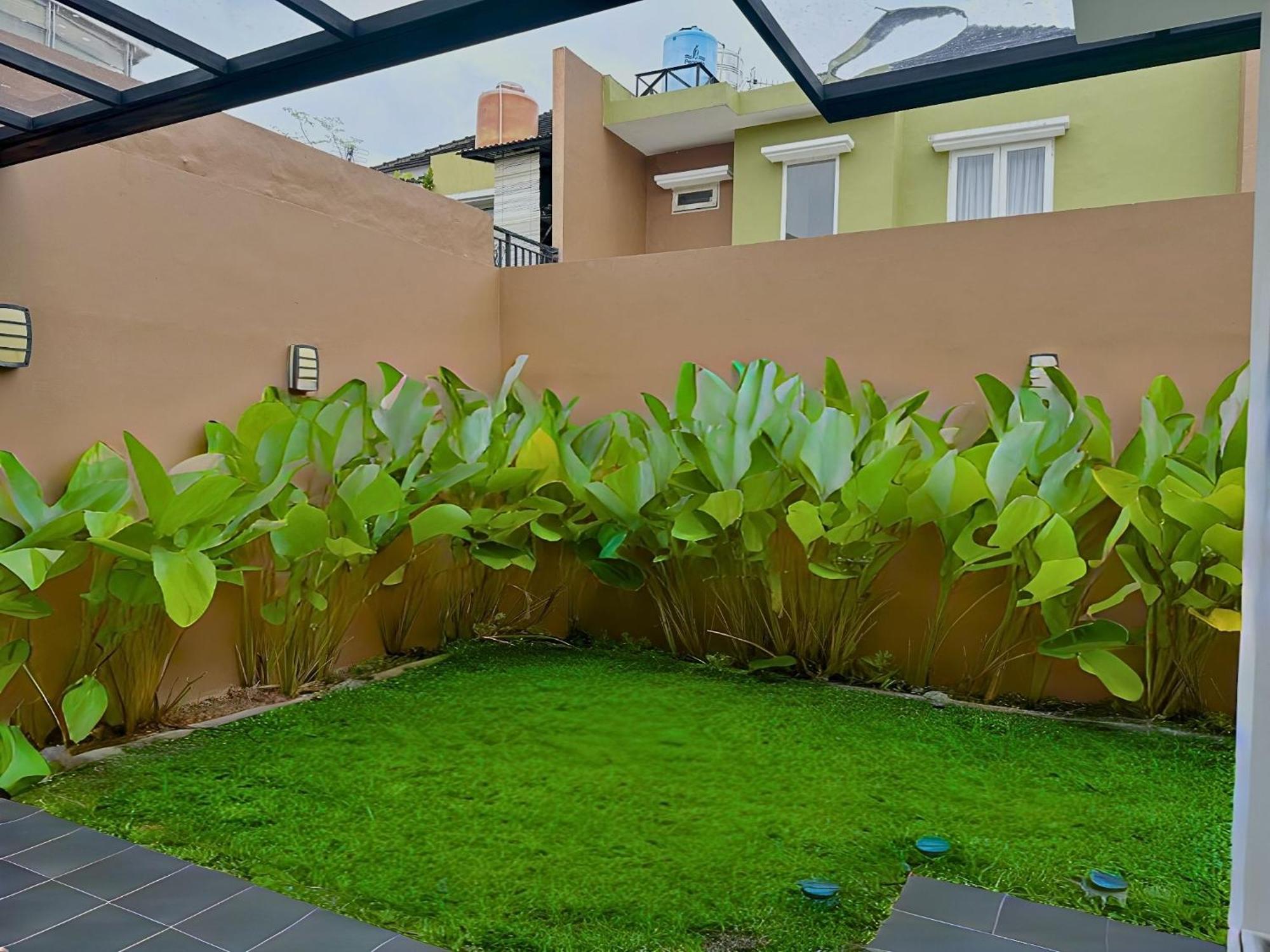 Blessimore Springhill 4Br Palembang Eksteriør bilde